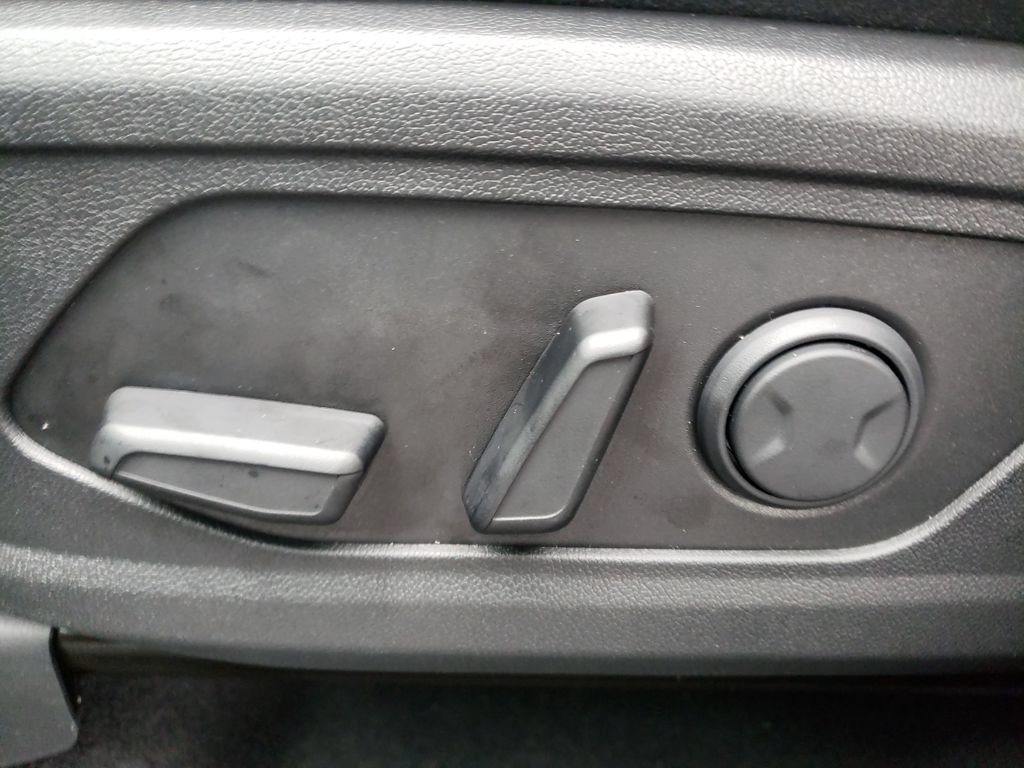 New 2026 Kia Sorento S w/ S Panoramic Sunroof Package FWD image 15