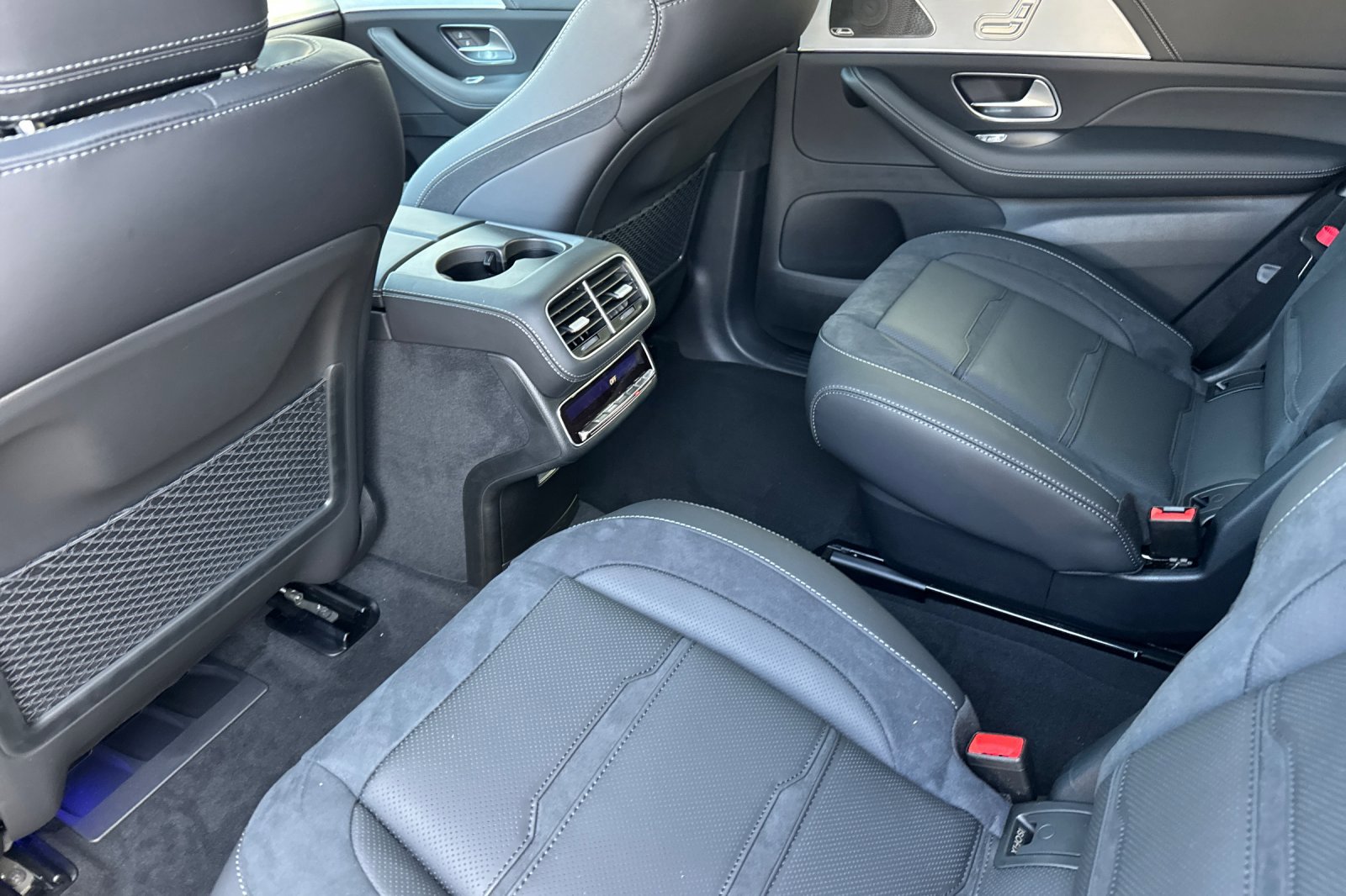 New 2025 Mercedes-Benz GLS 63 AMG 4MATIC image 21