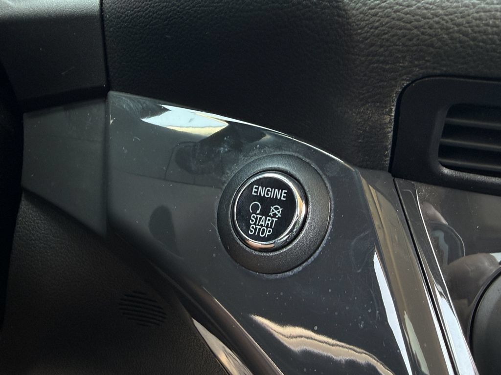 Used 2015 Ford Escape Titanium FWD image 22