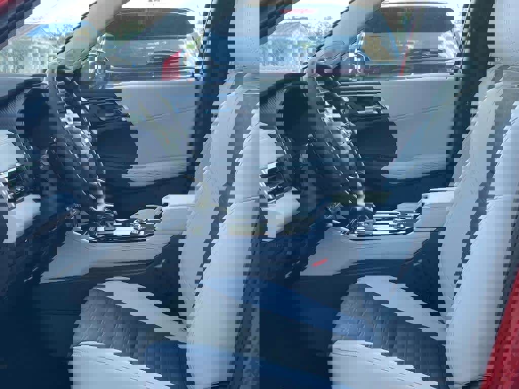 New 2025 Mitsubishi Outlander SE image 7