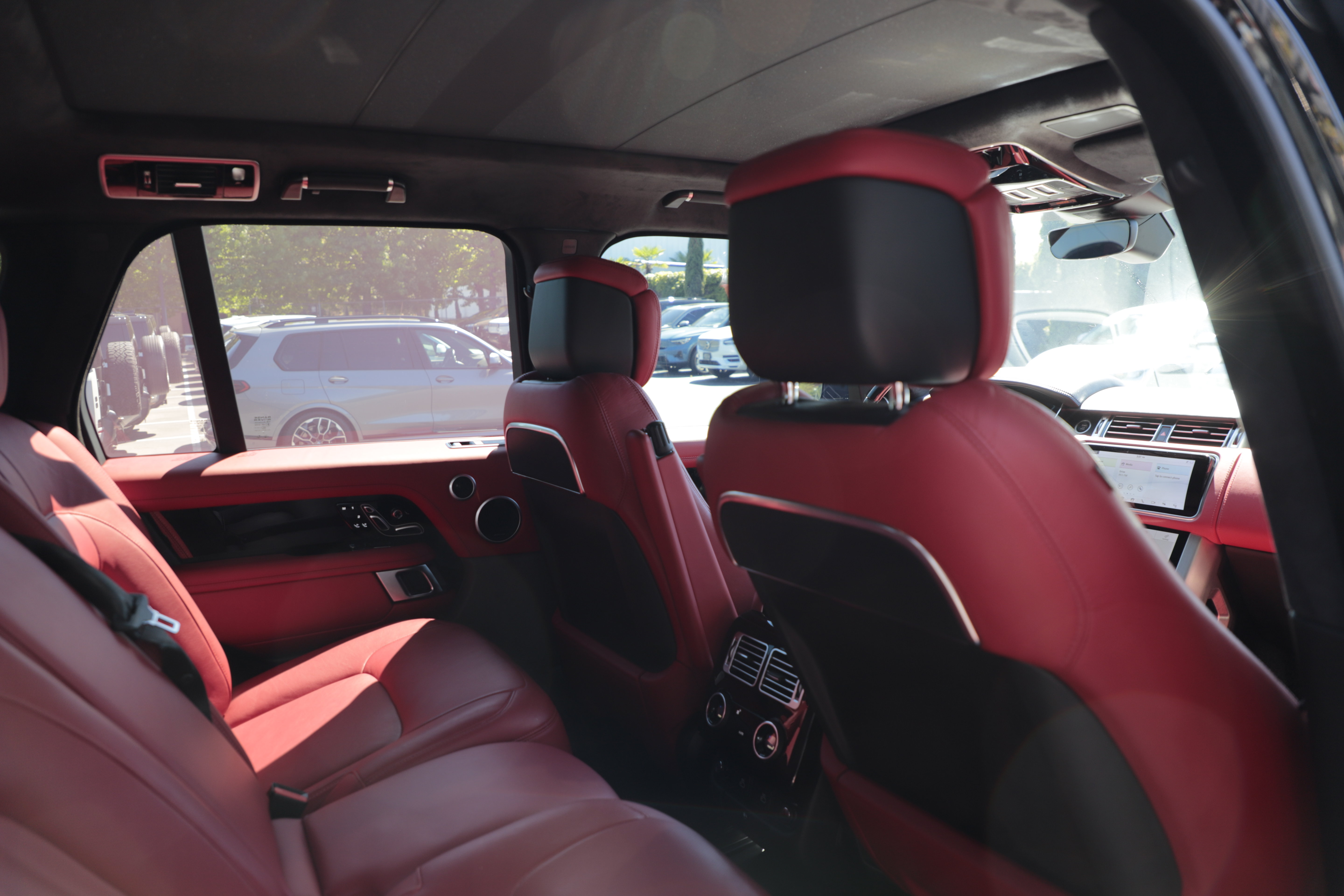 Used 2022 Land Rover Range Rover Autobiography AWD/4WD image 11