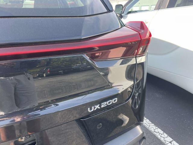 Used 2020 Lexus UX 200 w/ Premium Package FWD image 13