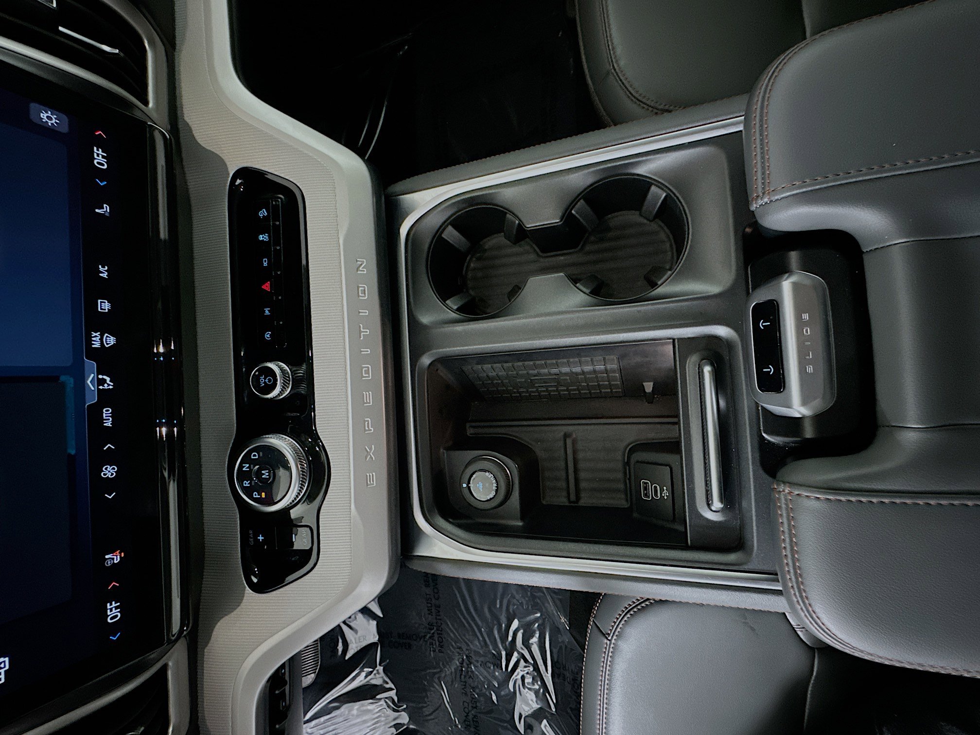 Used 2025 Ford Expedition Active image 22