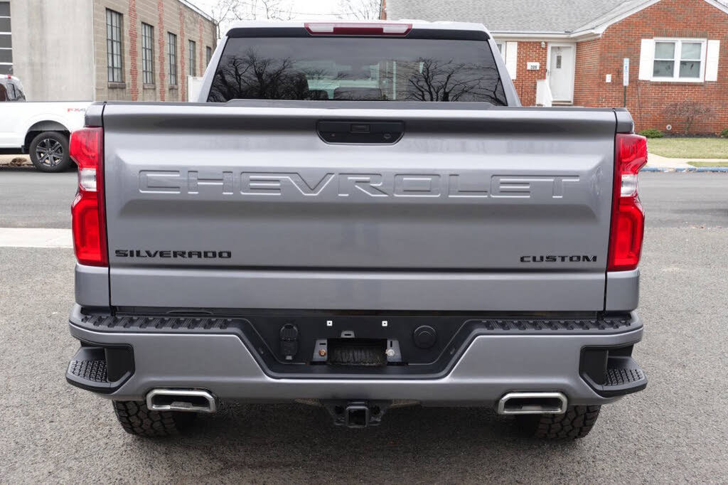Used 2021 Chevrolet Silverado 1500 Custom w/ LPO, Dark Essentials Package AWD/4WD image 9