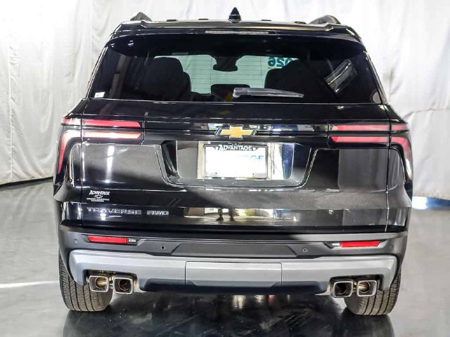 Used 2026 Chevrolet Traverse LT AWD/4WD image 8