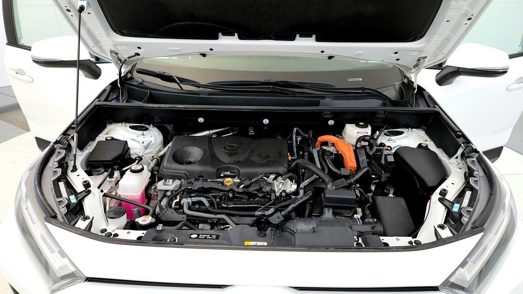 Certified 2025 Toyota RAV4 XLE AWD/4WD image 15