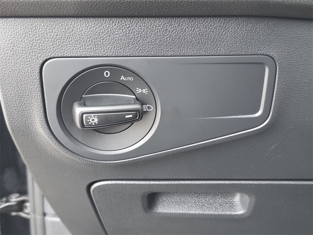 Used 2024 Volkswagen Tiguan S image 23