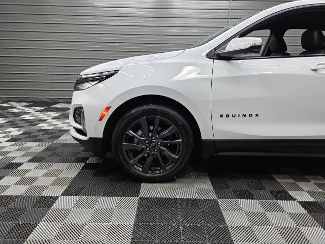 Used 2023 Chevrolet Equinox RS FWD image 37