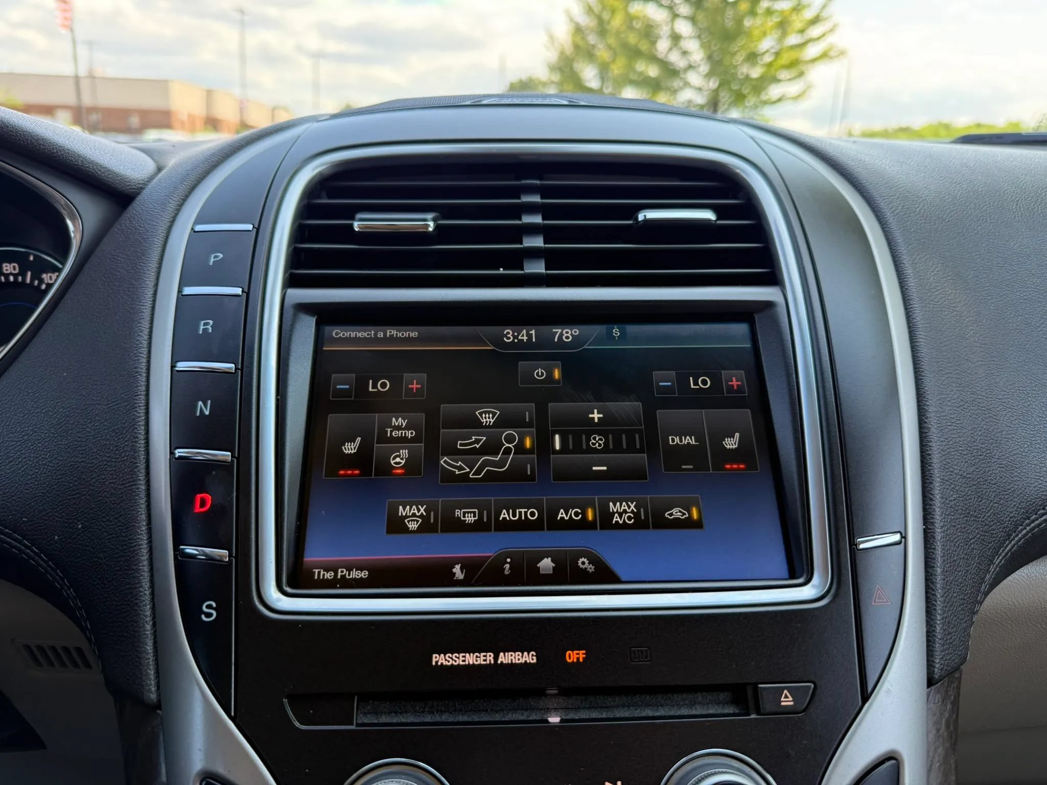 Used 2016 Lincoln MKX Select w/ Select Plus Package AWD/4WD image 38
