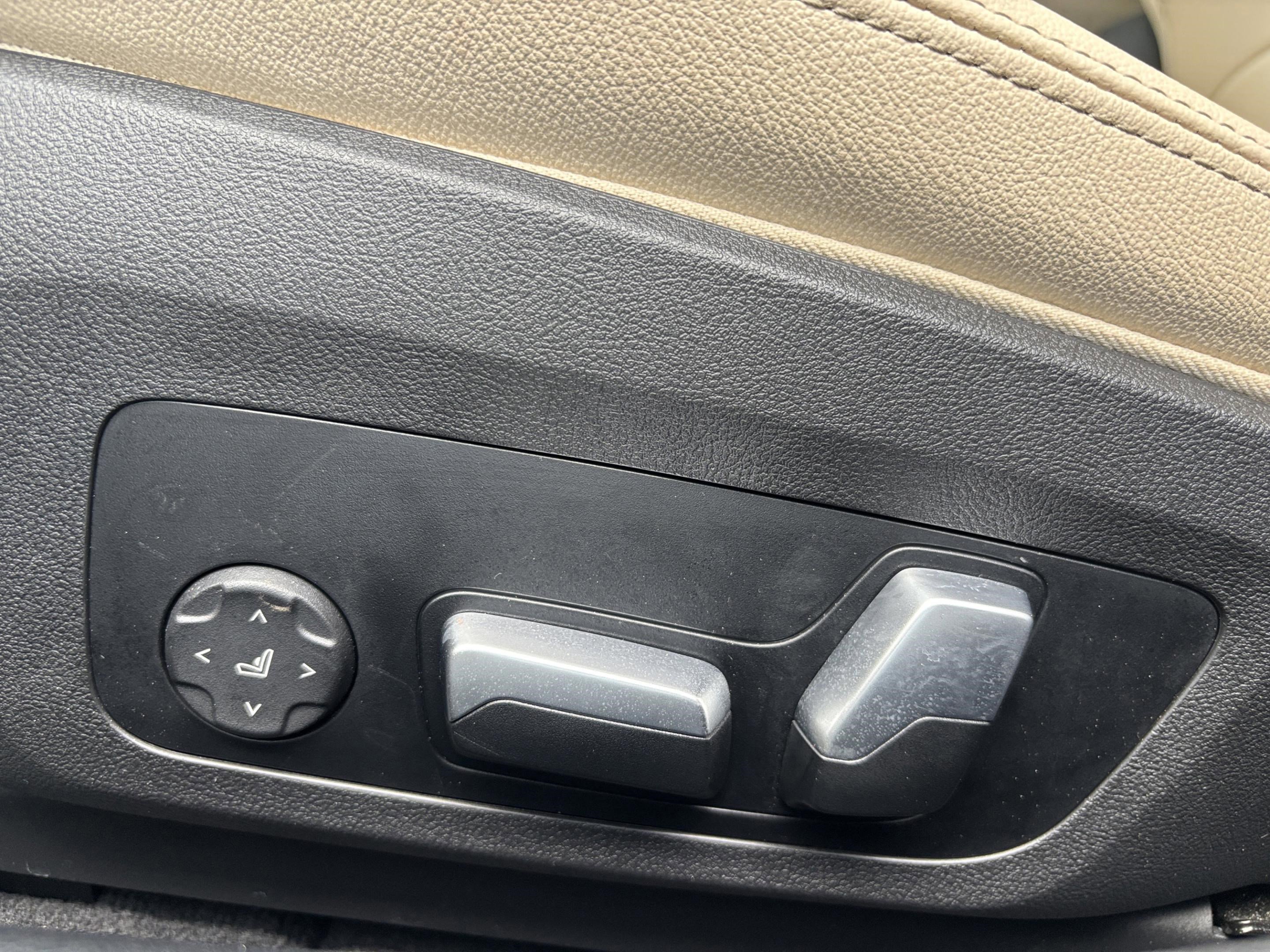 Used 2023 BMW i4 eDrive40 w/ Premium Package image 18