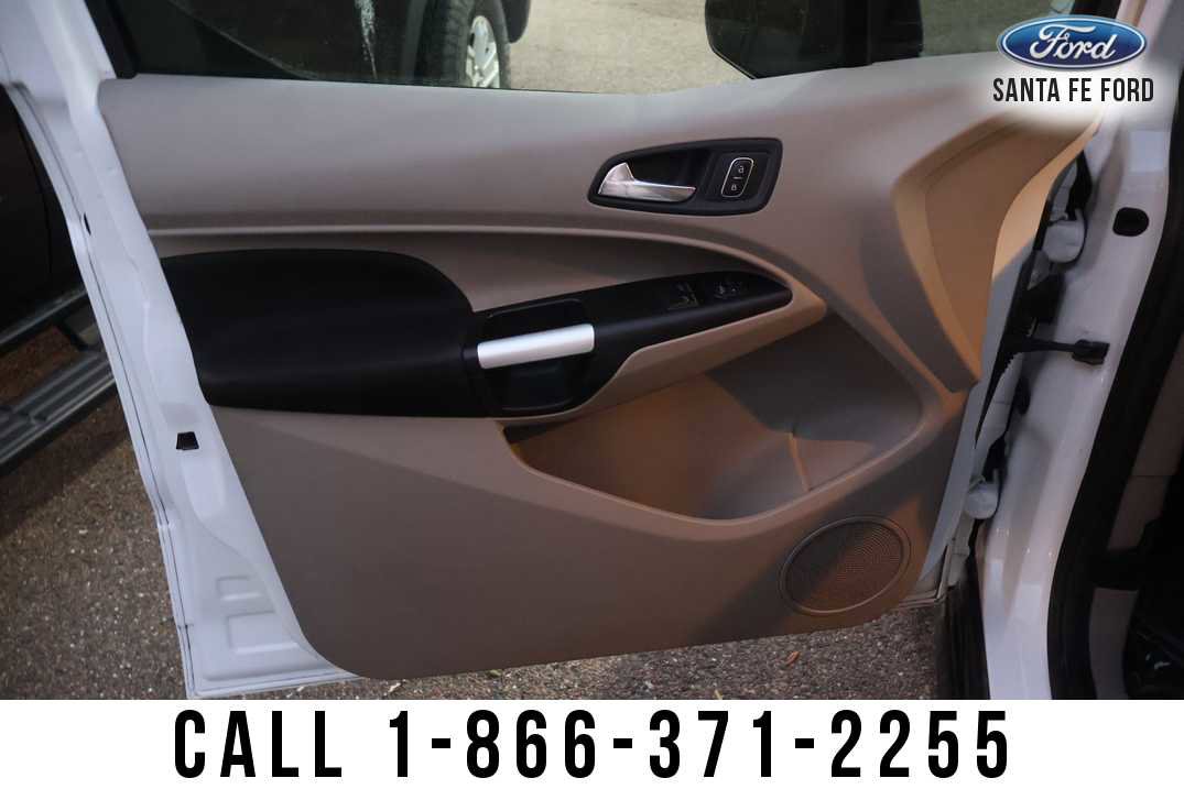 Used 2021 Ford Transit Connect XLT image 14