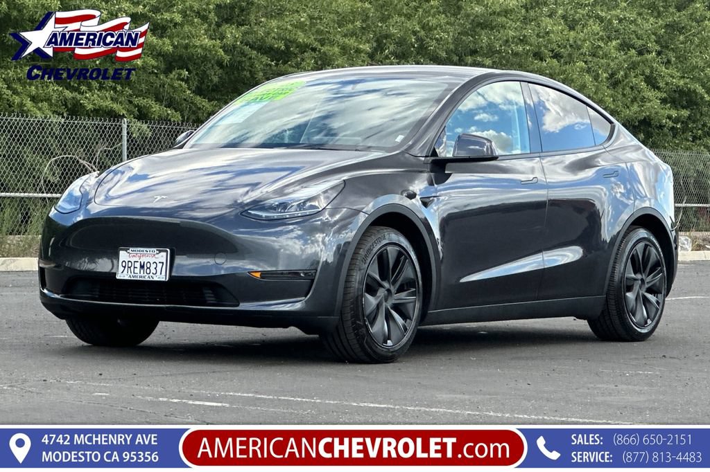 Used 2025 Tesla Model Y Long Range RWD image 8