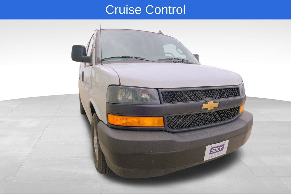Used 2025 Chevrolet Express 2500 w/ Driver Convenience Package image 10