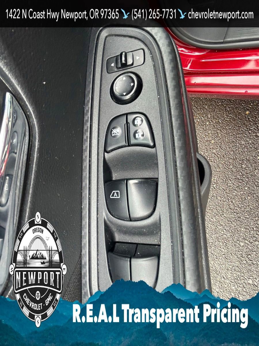 Used 2021 Nissan Versa SV FWD image 13
