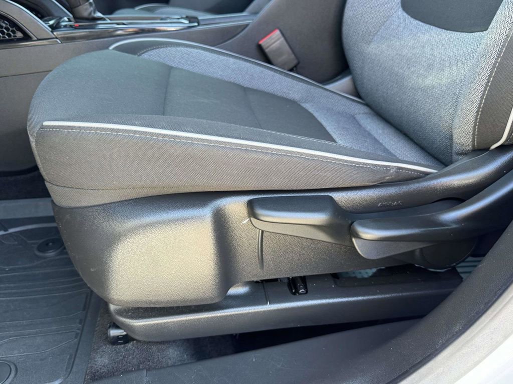 Used 2023 Chevrolet TrailBlazer LS image 19