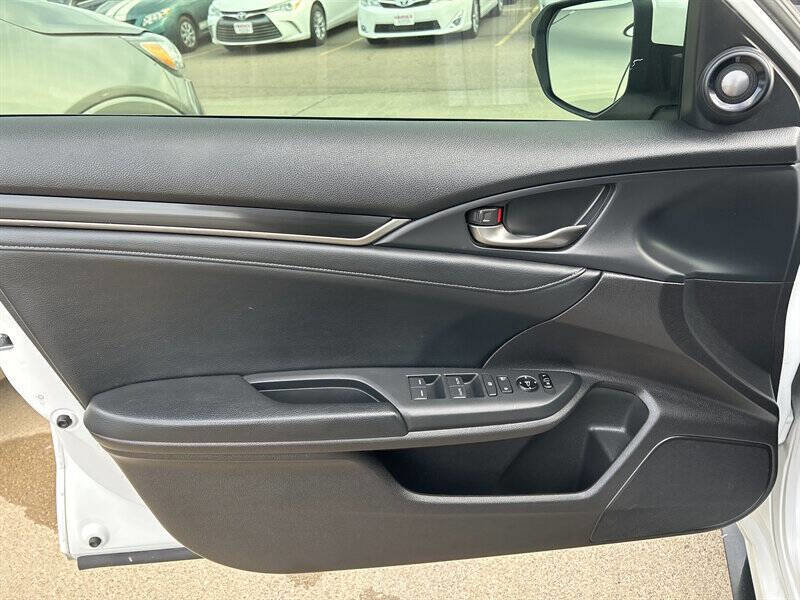 Used 2020 Honda Civic Sport Touring image 10