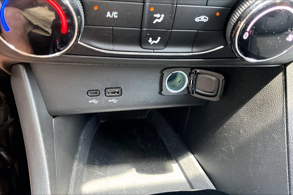 Used 2025 Buick Encore GX Preferred FWD image 16