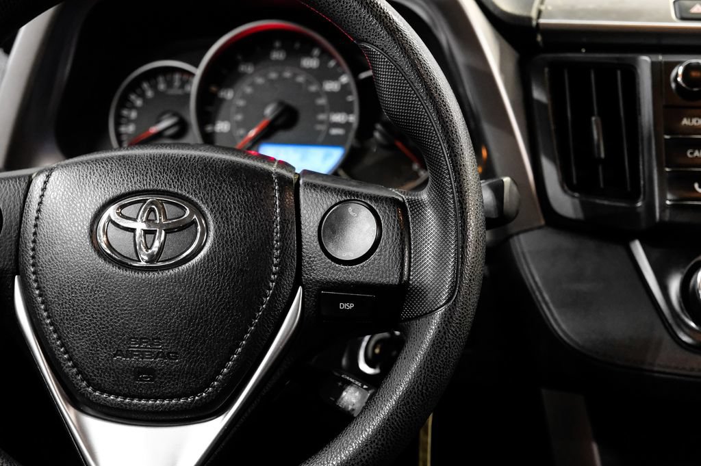 Used 2016 Toyota RAV4 LE FWD image 22