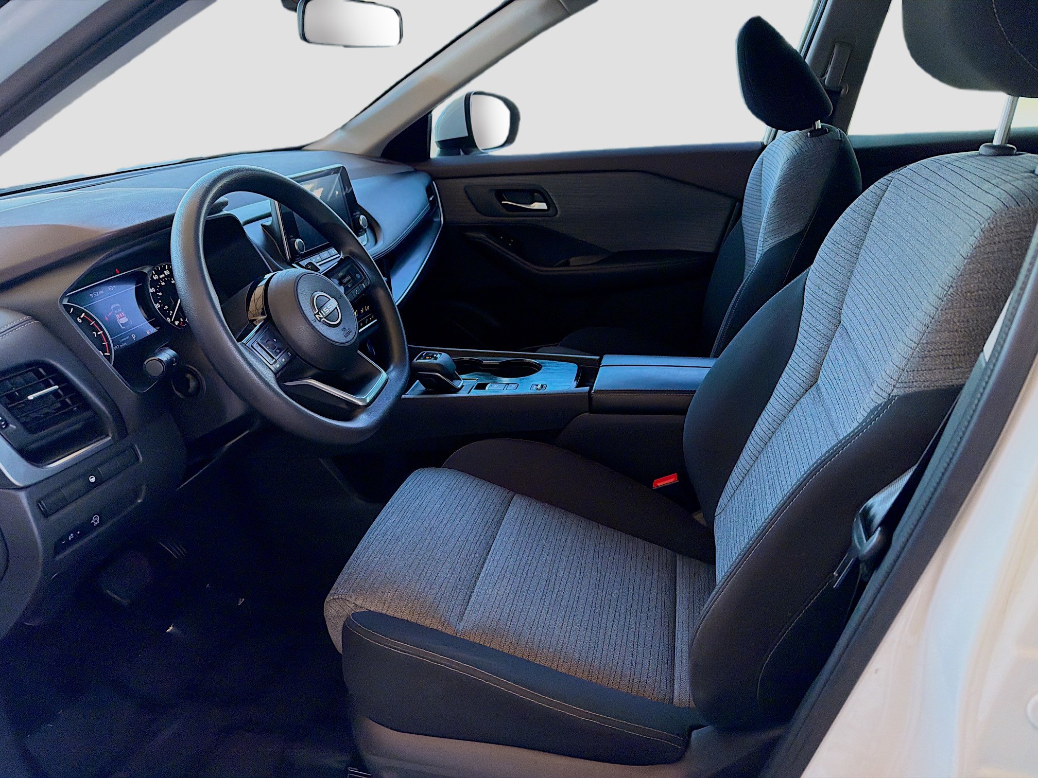 Used 2023 Nissan Rogue SV image 19