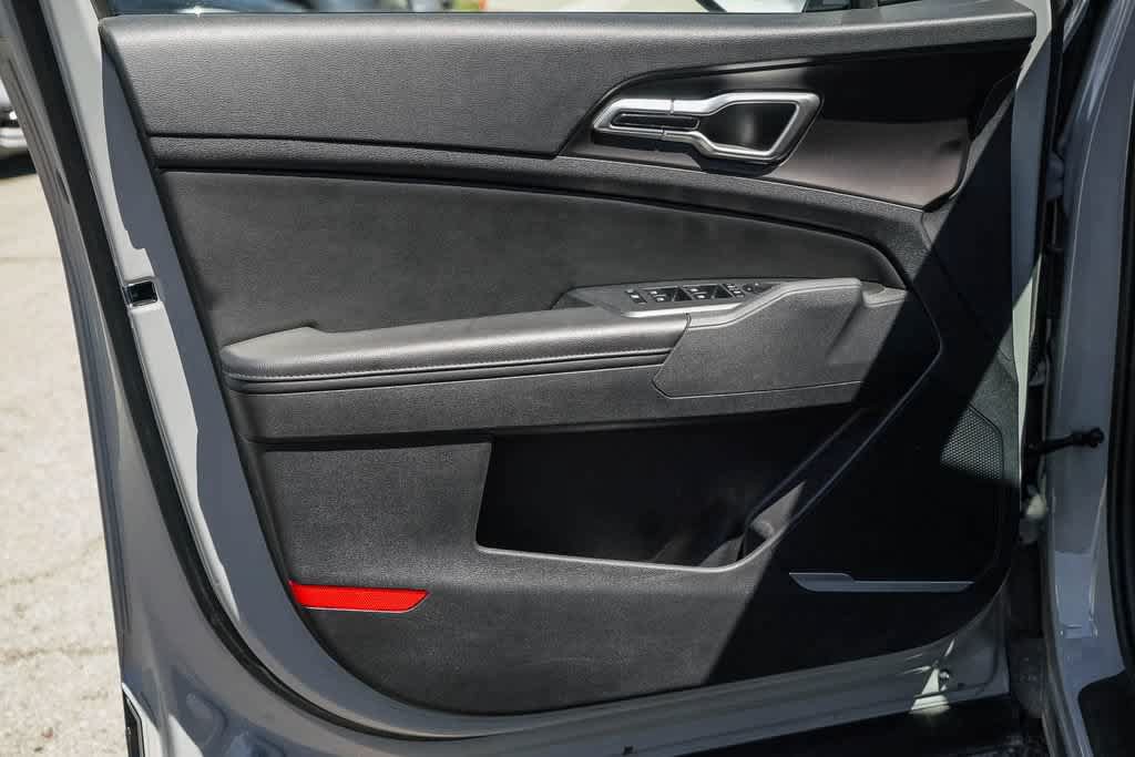 Certified 2026 Kia Sportage EX FWD image 19