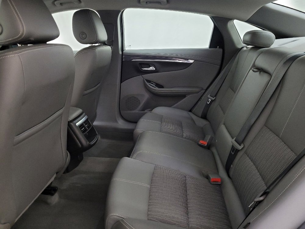 Used 2018 Chevrolet Impala LT image 18