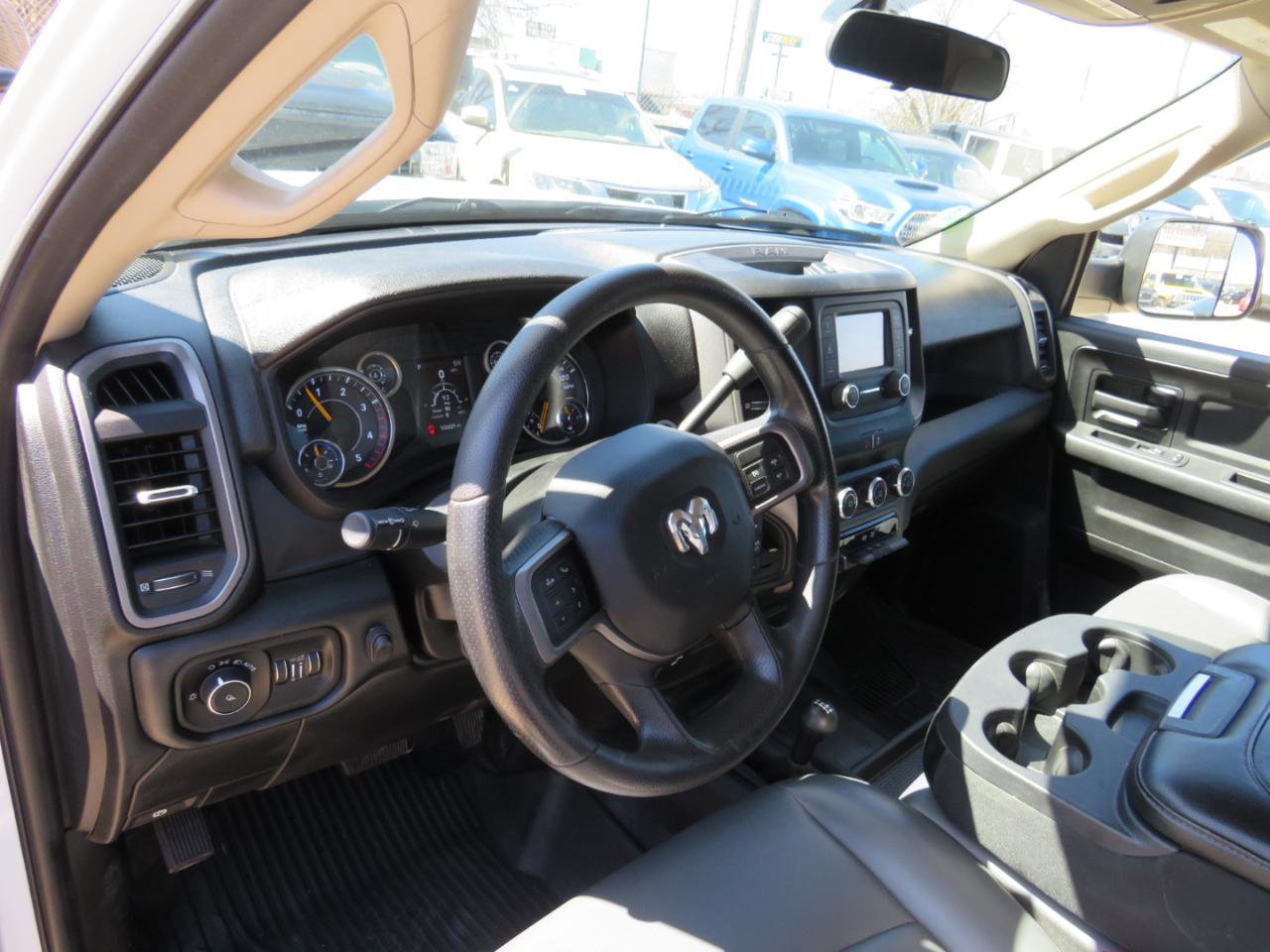 Used 2019 RAM 3500 Tradesman w/ Chrome Appearance Group AWD/4WD image 11