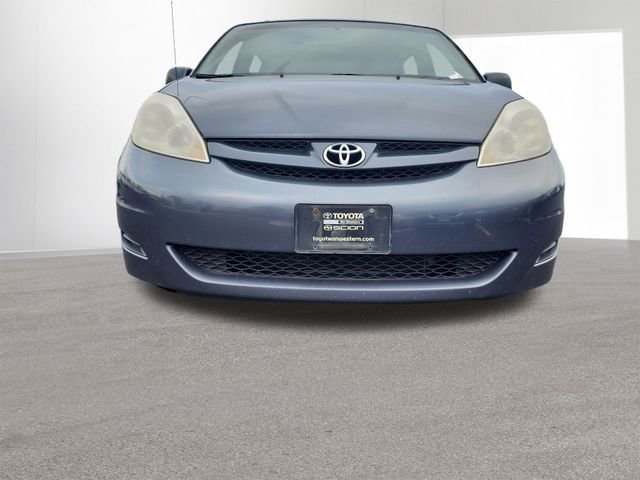 Used 2009 Toyota Sienna XLE image 27