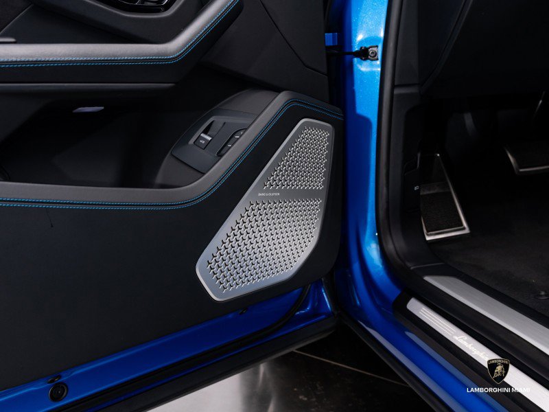 Used 2020 Lamborghini Urus image 20