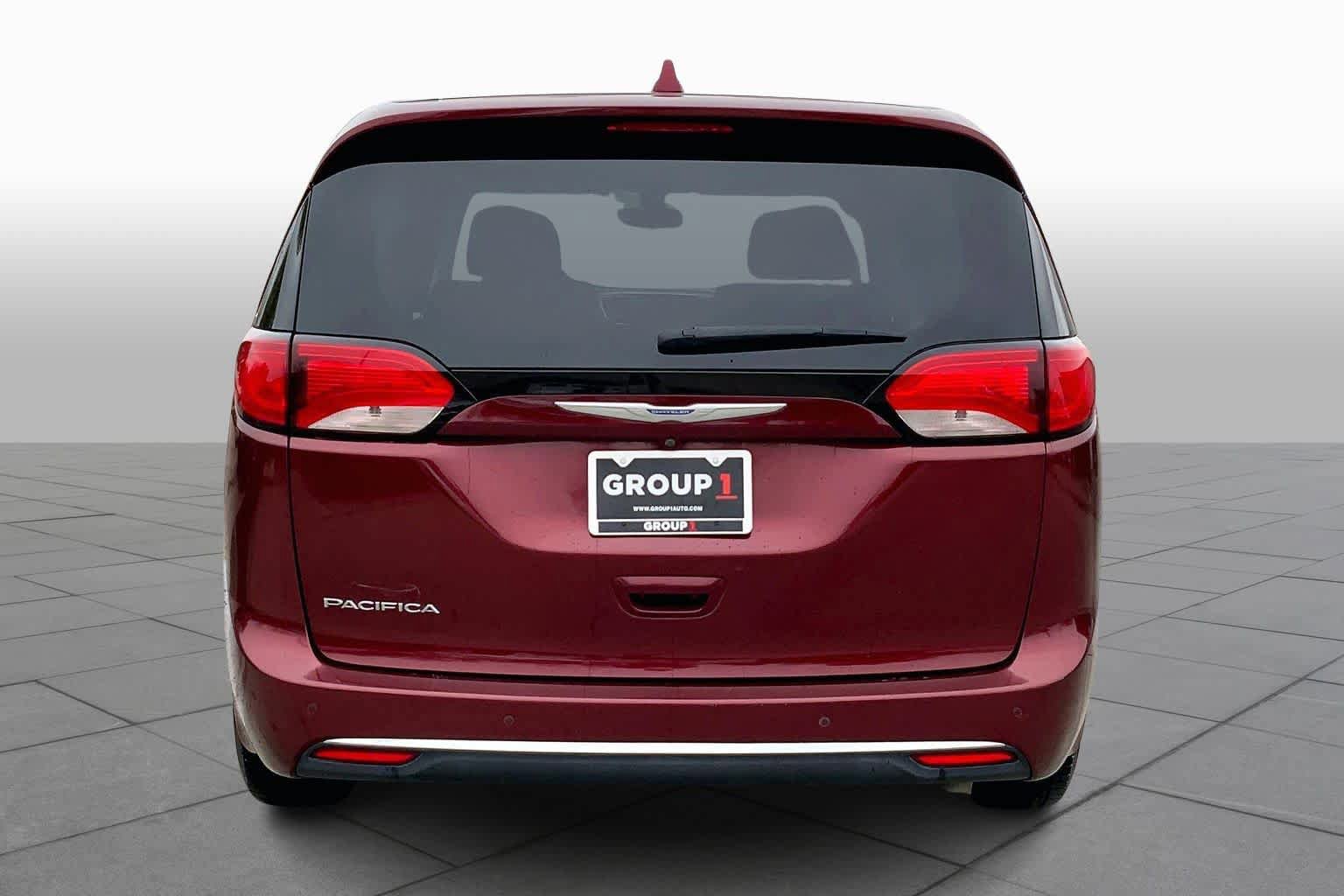 Used 2018 Chrysler Pacifica Touring Plus image 5
