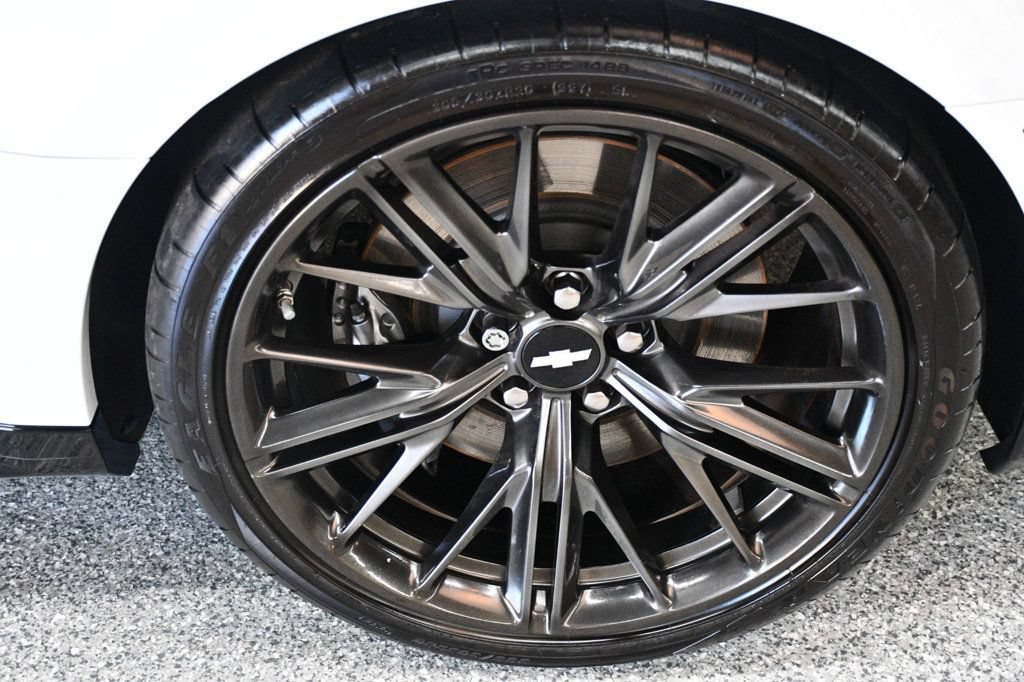 Used 2018 Chevrolet Camaro ZL1 RWD image 21