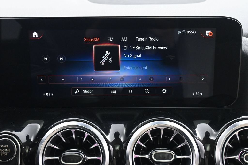 Used 2022 Mercedes-Benz GLA 250 4MATIC w/ Premium Package Lite image 34
