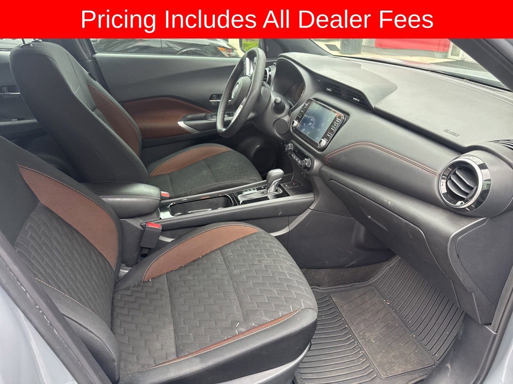 Certified 2022 Nissan Kicks SR w/ Interior Electronics Package FWD image 7