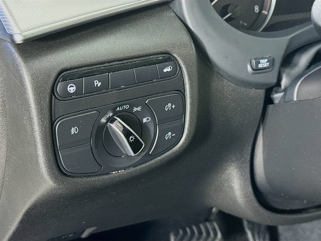 Certified 2022 INFINITI QX50 Essential FWD image 12