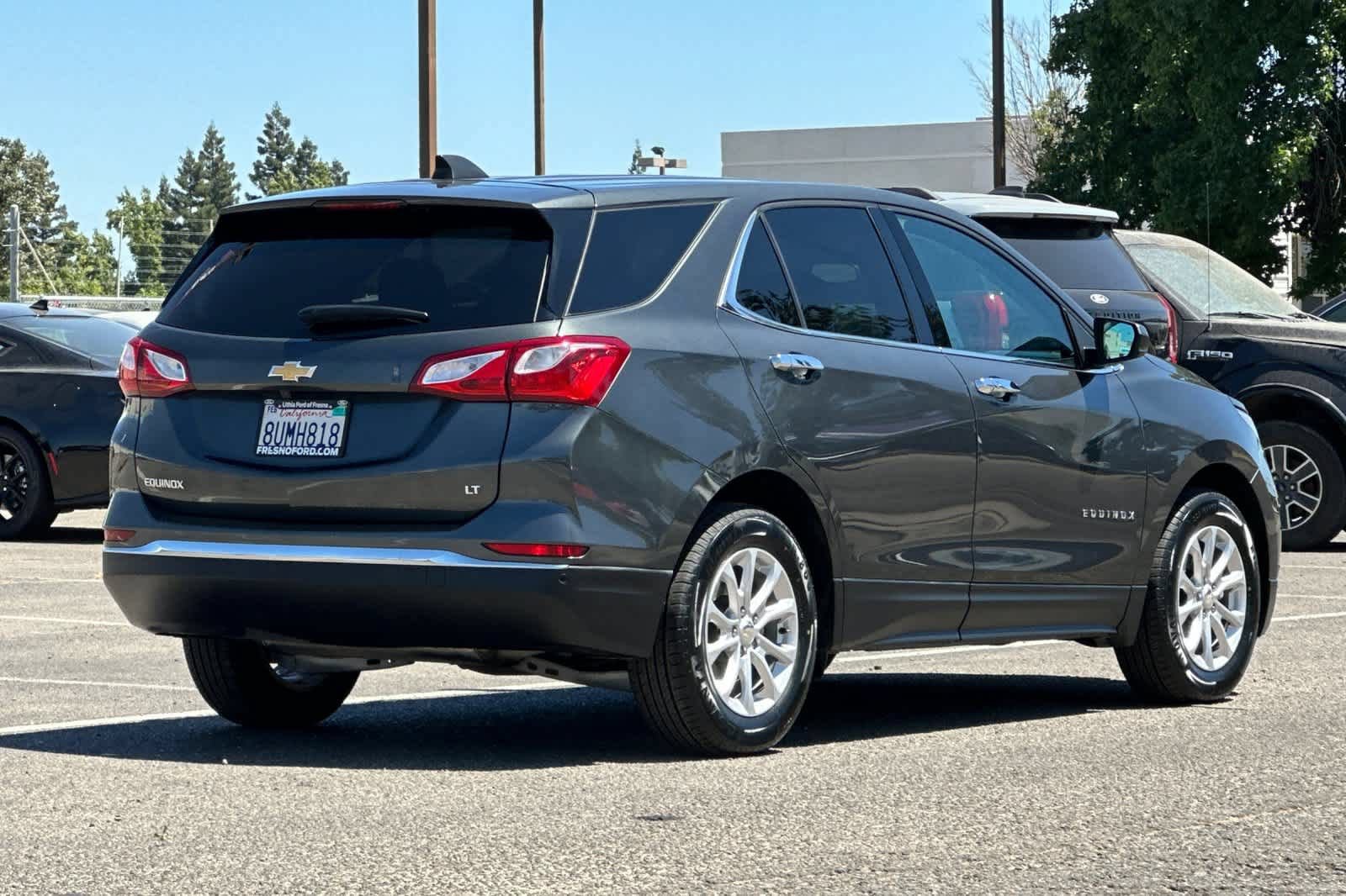Used 2020 Chevrolet Equinox LT FWD image 2