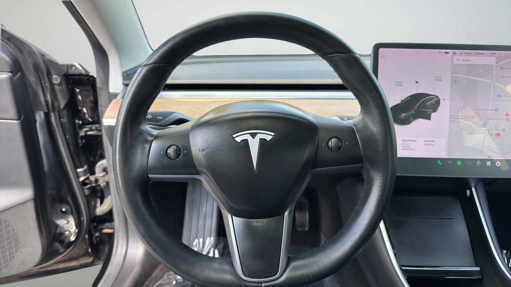 Used 2019 Tesla Model 3 image 14