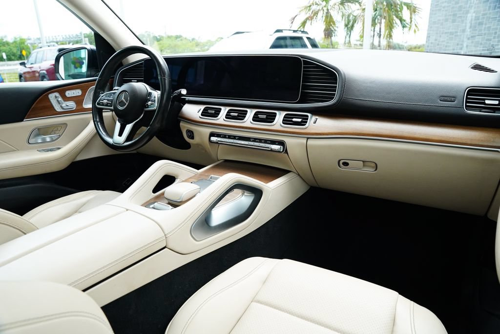 Used 2023 Mercedes-Benz GLS 450 4MATIC image 26