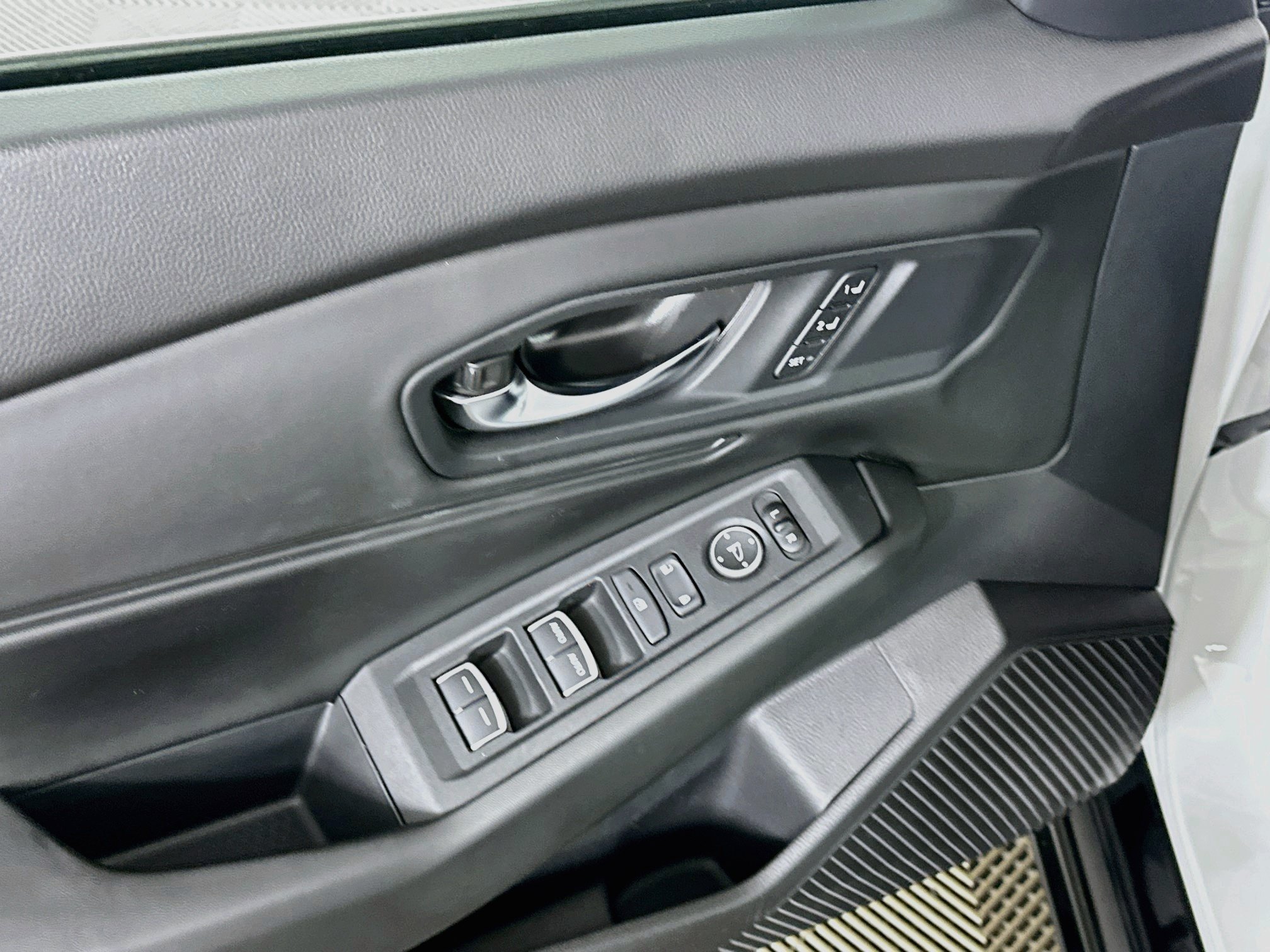 Used 2023 Honda Accord EX-L image 15