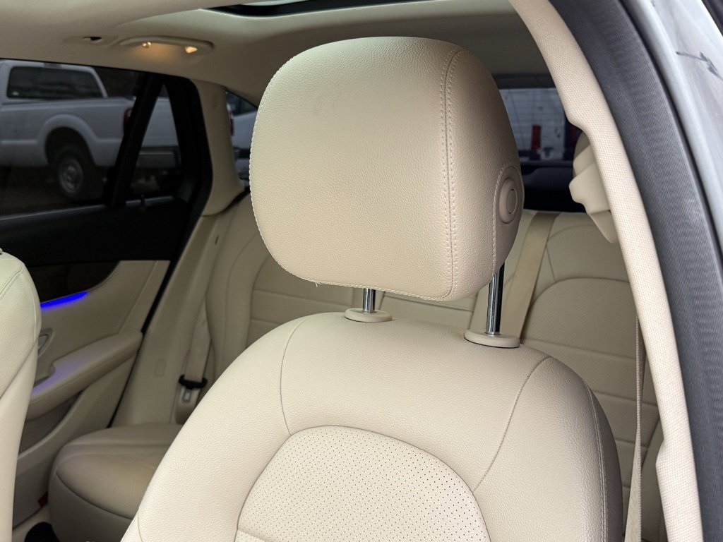 Used 2020 Mercedes-Benz GLC 300 4MATIC w/ Parking Assistance Package image 3