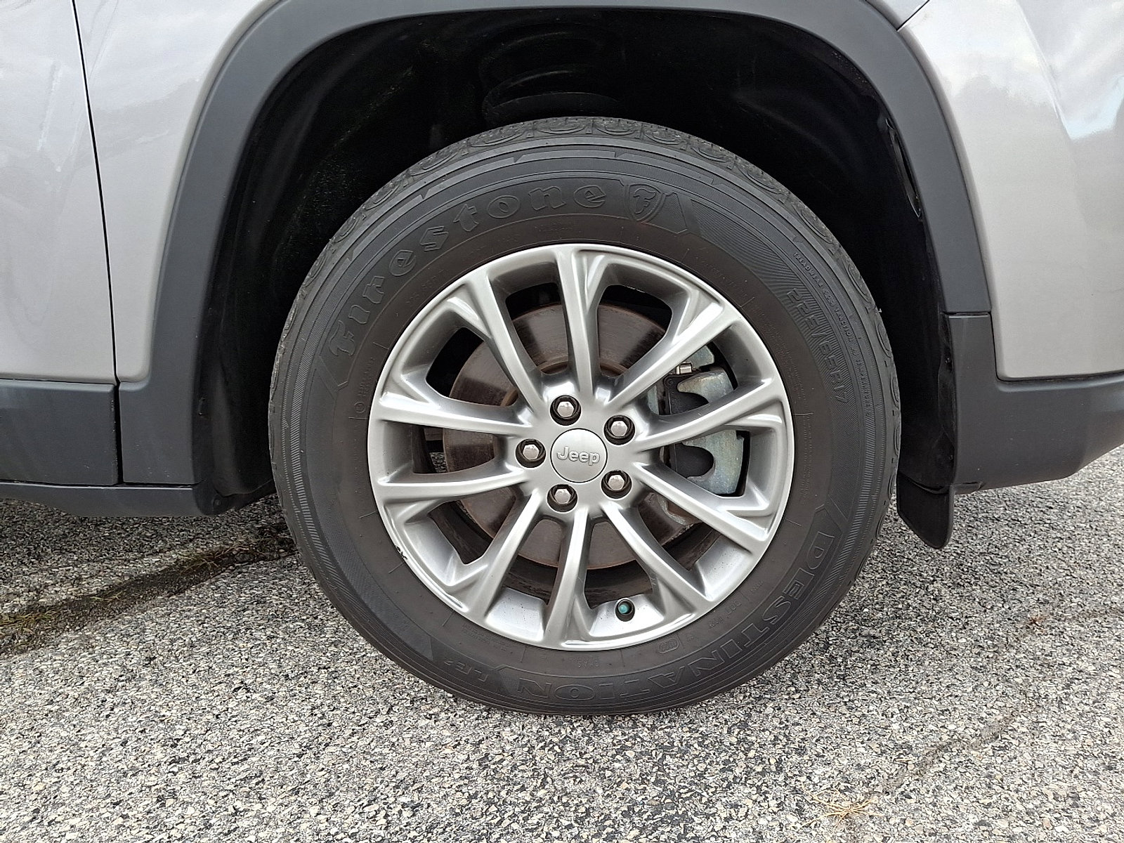 Certified 2022 Jeep Cherokee Latitude Lux w/ Sun & Sound Group image 10