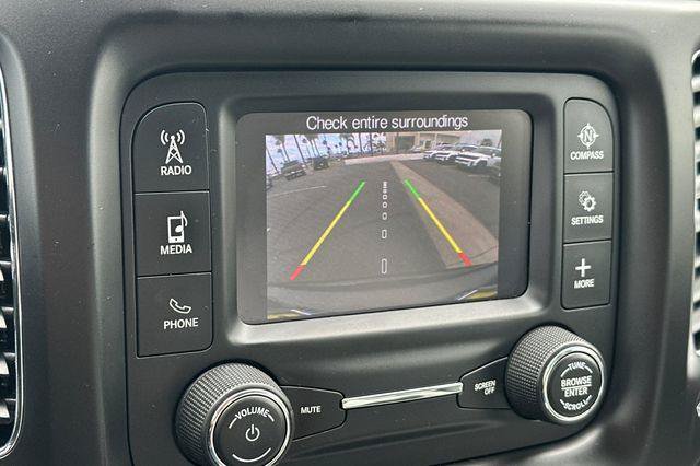 Used 2017 Jeep Compass Latitude FWD image 19