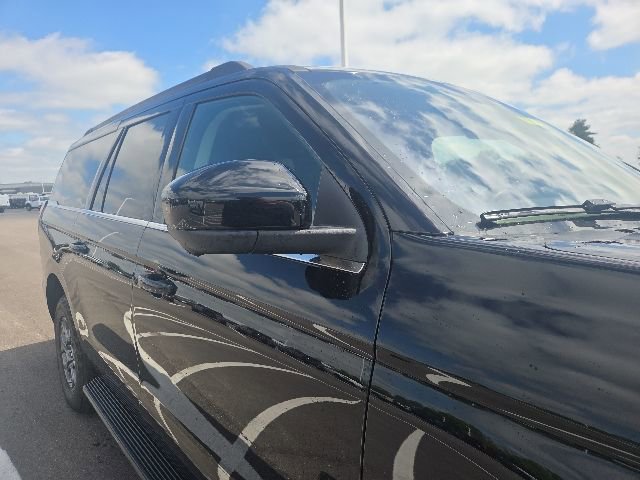 Used 2025 Ford Expedition Max Active AWD/4WD image 5
