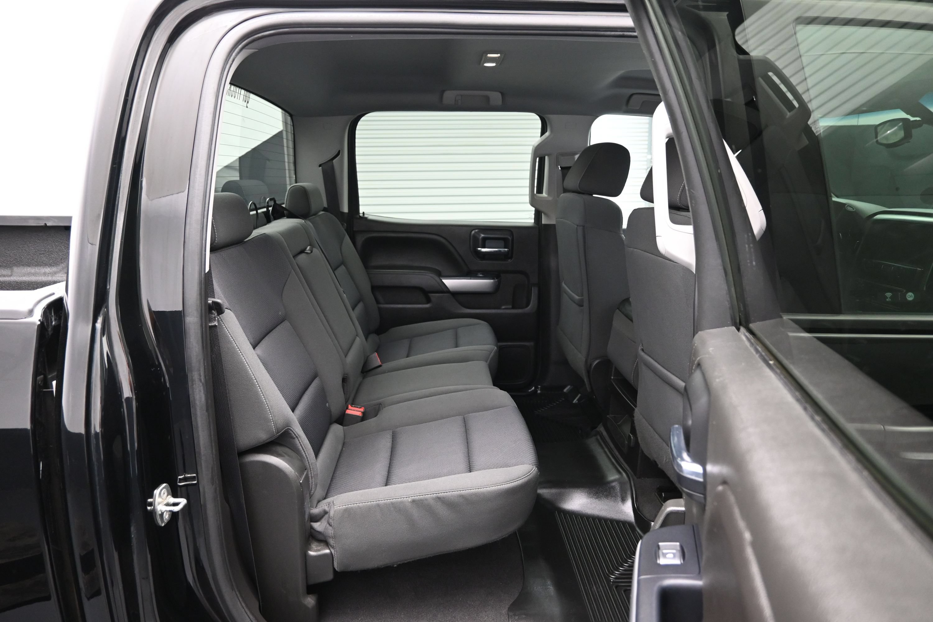 Used 2018 Chevrolet Silverado 1500 LT w/ All Star Edition AWD/4WD image 12