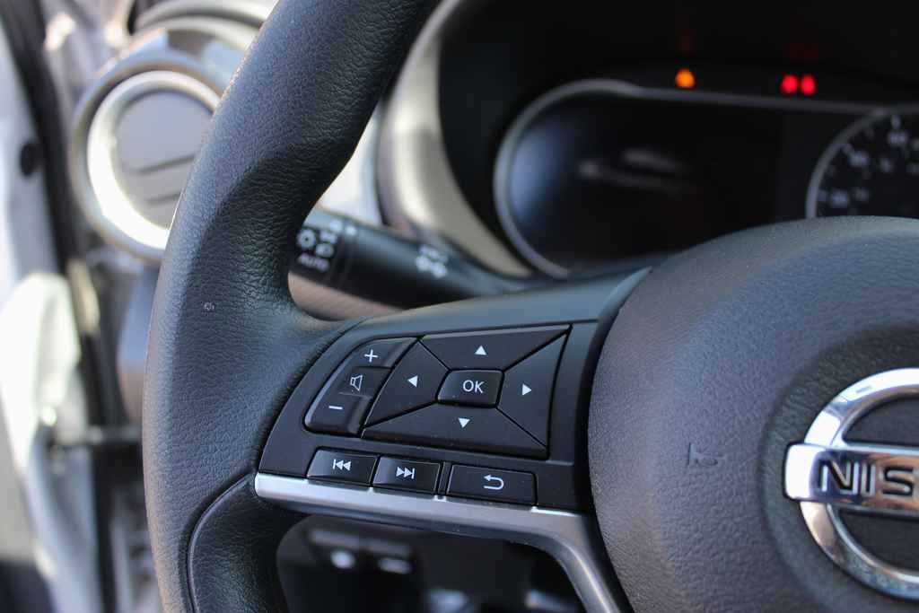 Used 2020 Nissan Kicks SV FWD image 16