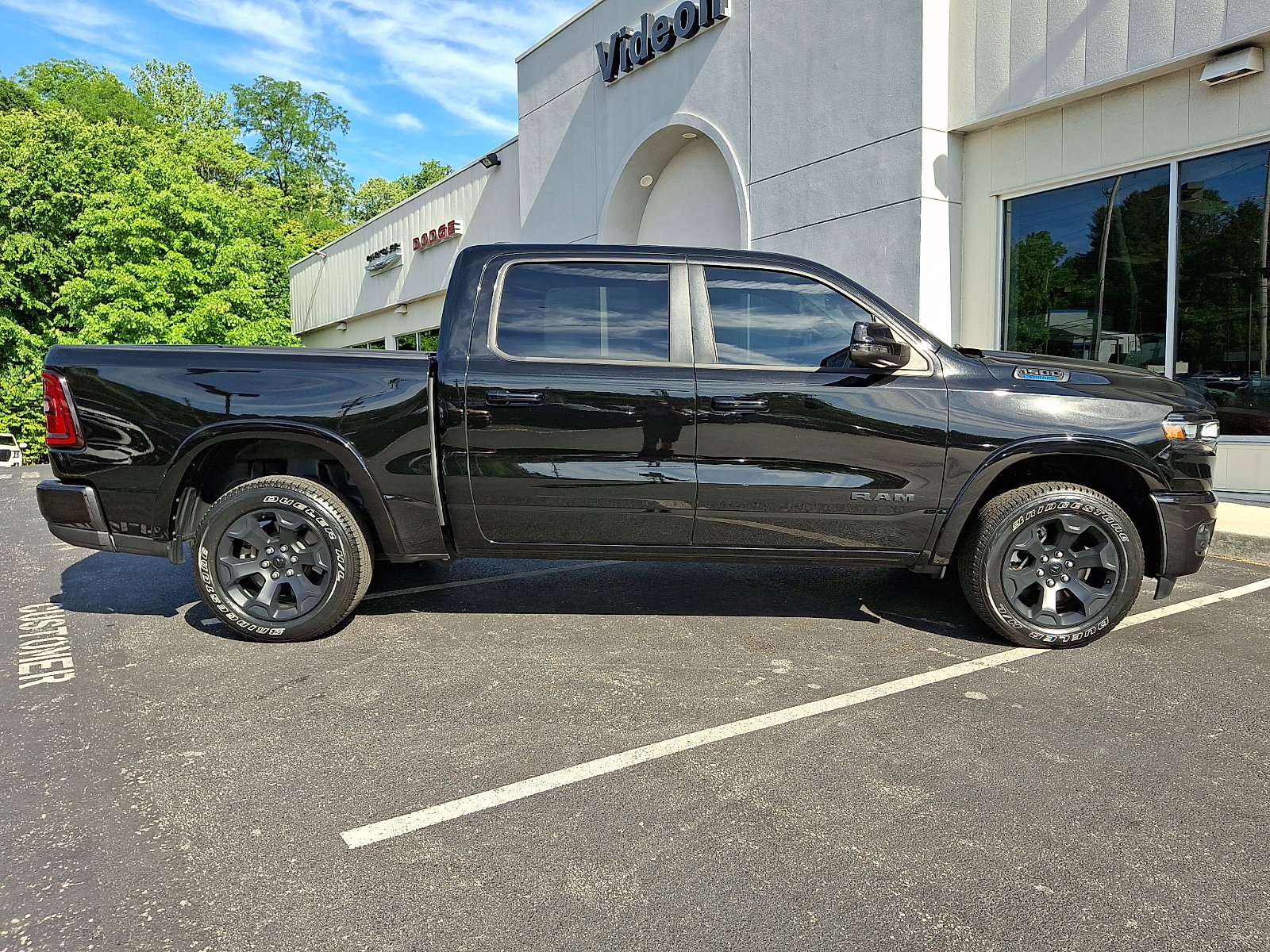 Used 2025 RAM 1500 Big Horn AWD/4WD image 7
