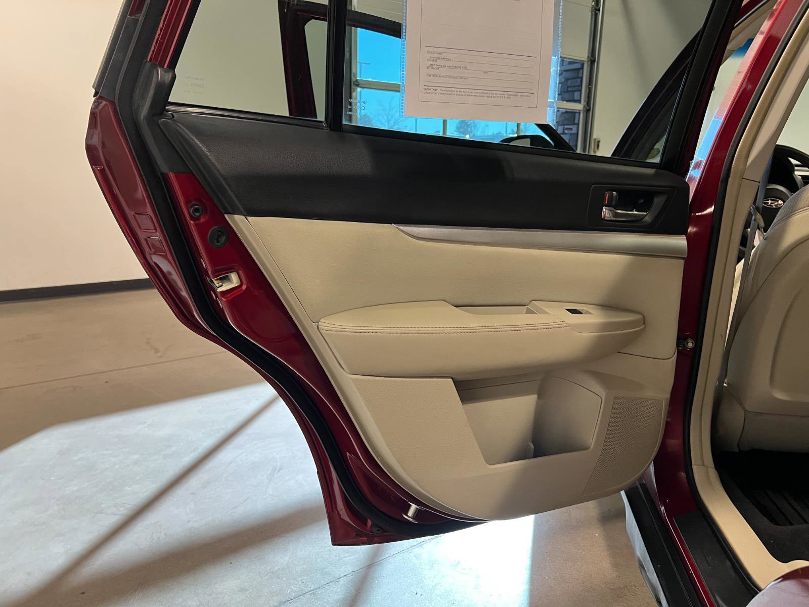 Used 2011 Subaru Outback 2.5i Premium image 32