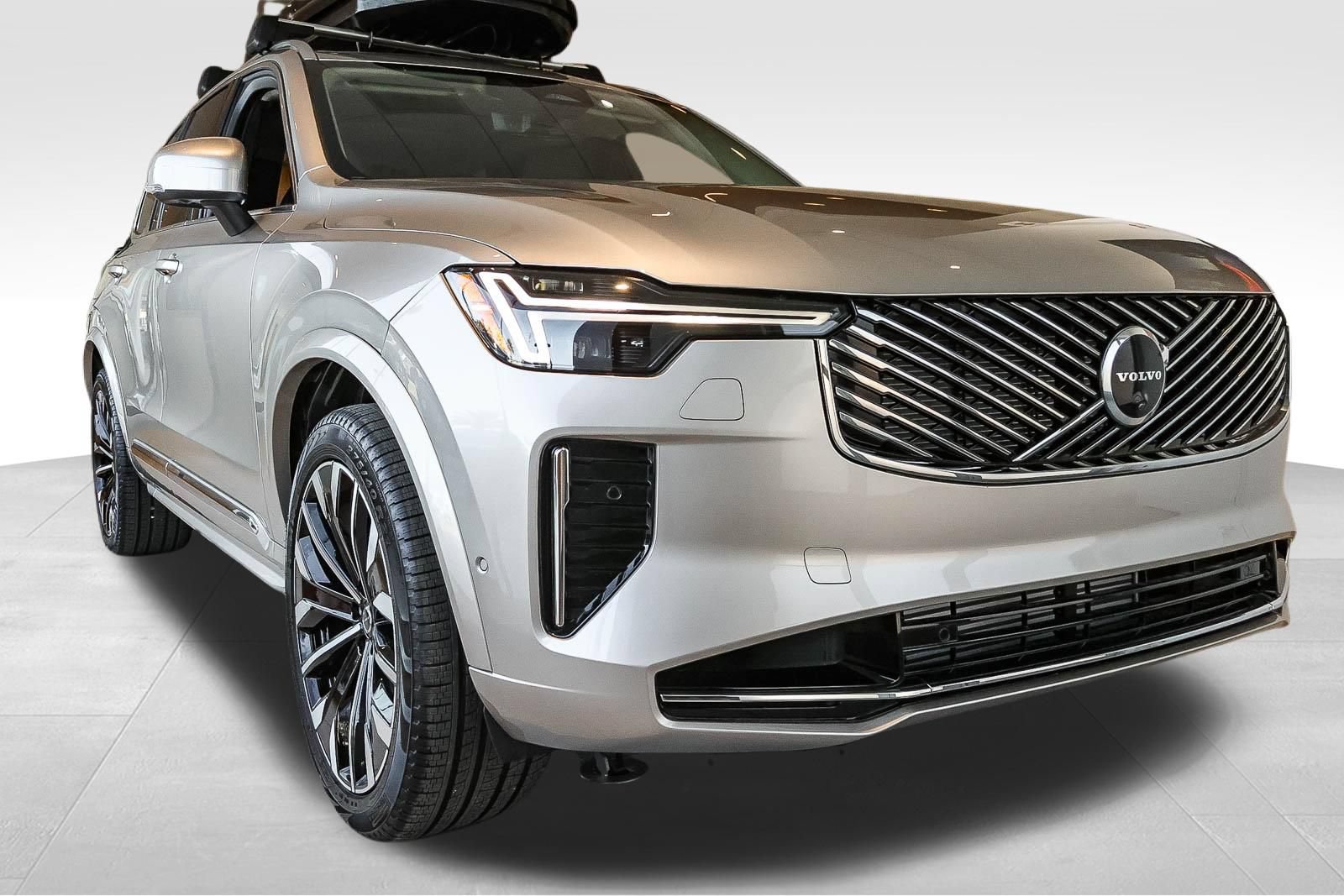 New 2026 Volvo XC90 T8 Ultra w/ Lounge Package AWD/4WD image 3