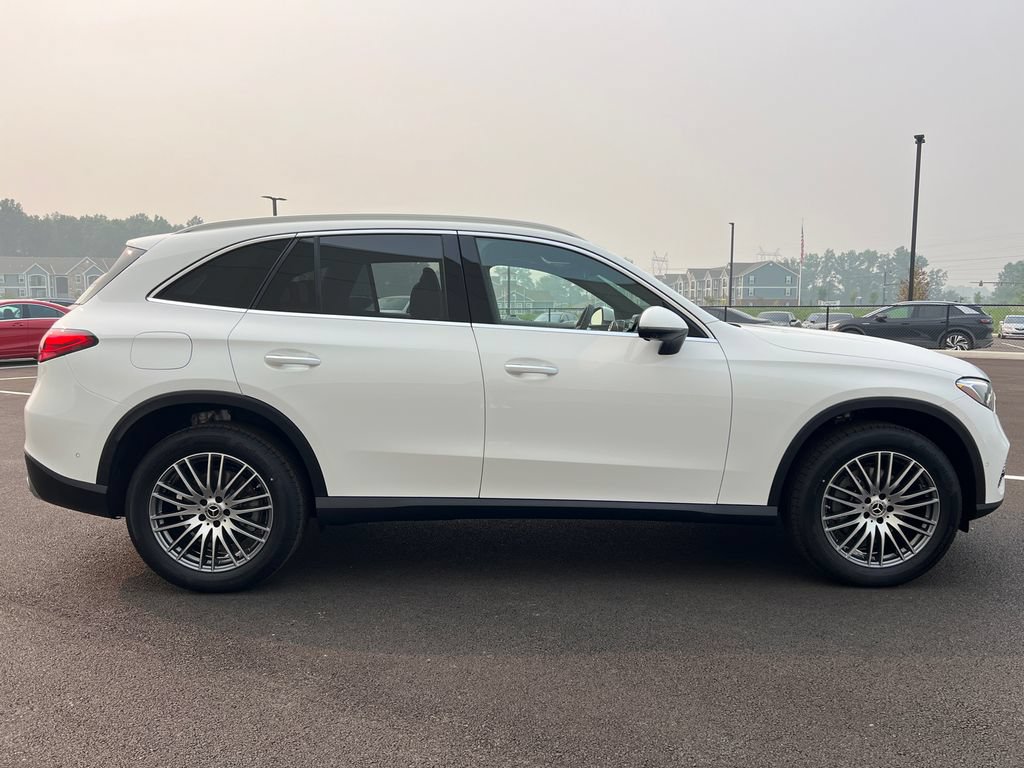 New 2026 Mercedes-Benz GLC 300 4MATIC image 9