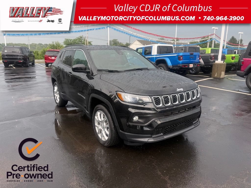 Certified 2024 Jeep Compass Latitude AWD/4WD image 1