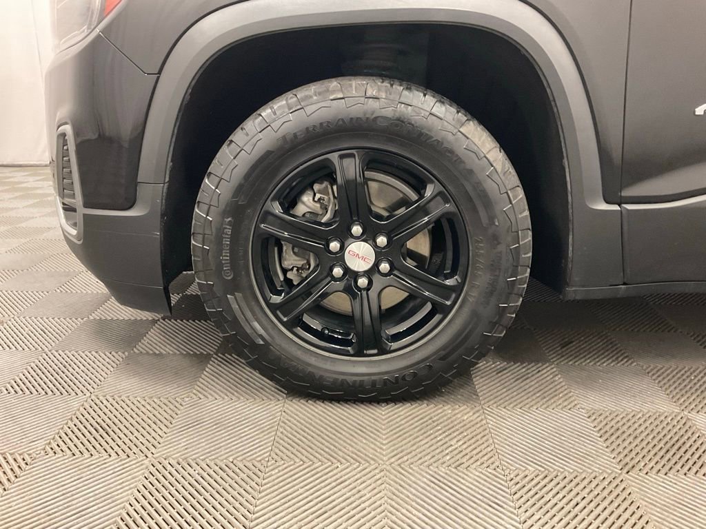 Used 2021 GMC Acadia AT4 w/ Technology Package image 8