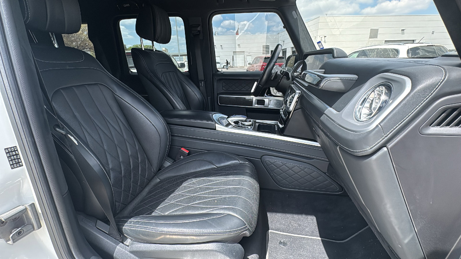 Used 2022 Mercedes-Benz G 550 image 32